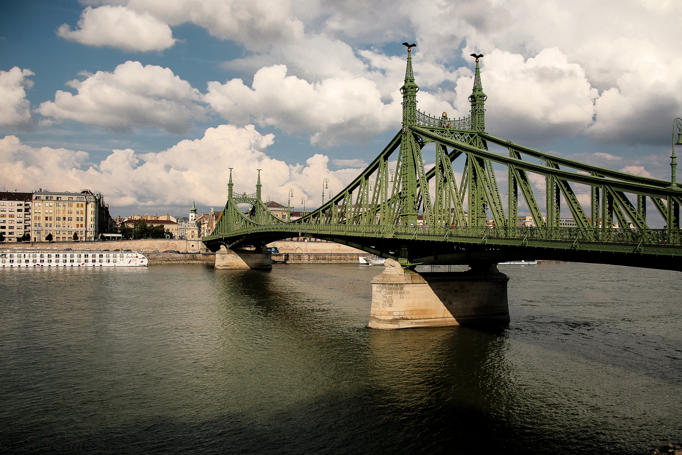 Зеленый мост через Дунай в Будапеште