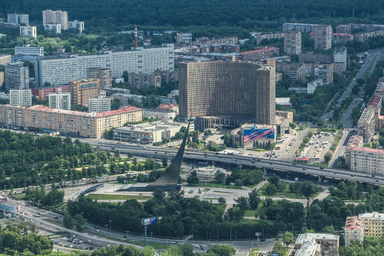 вид из гостиницы космос москва